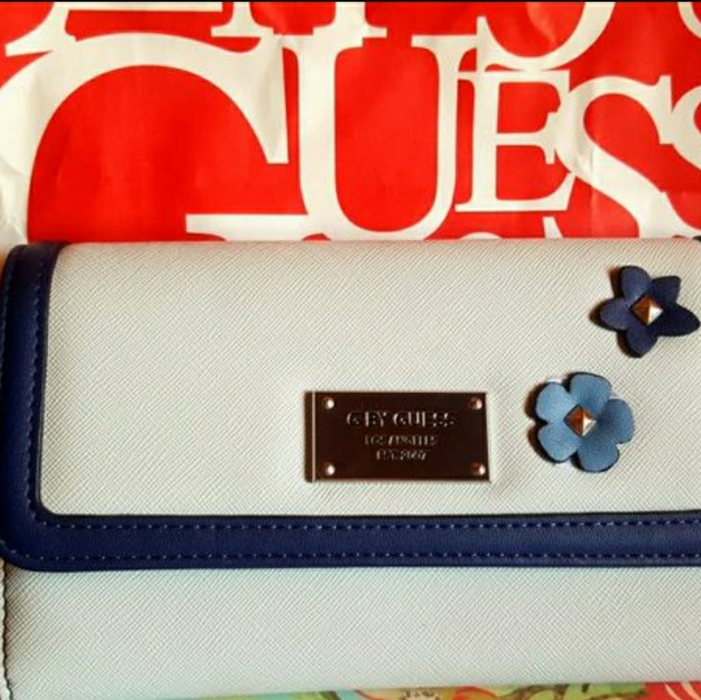 Guess Wallet